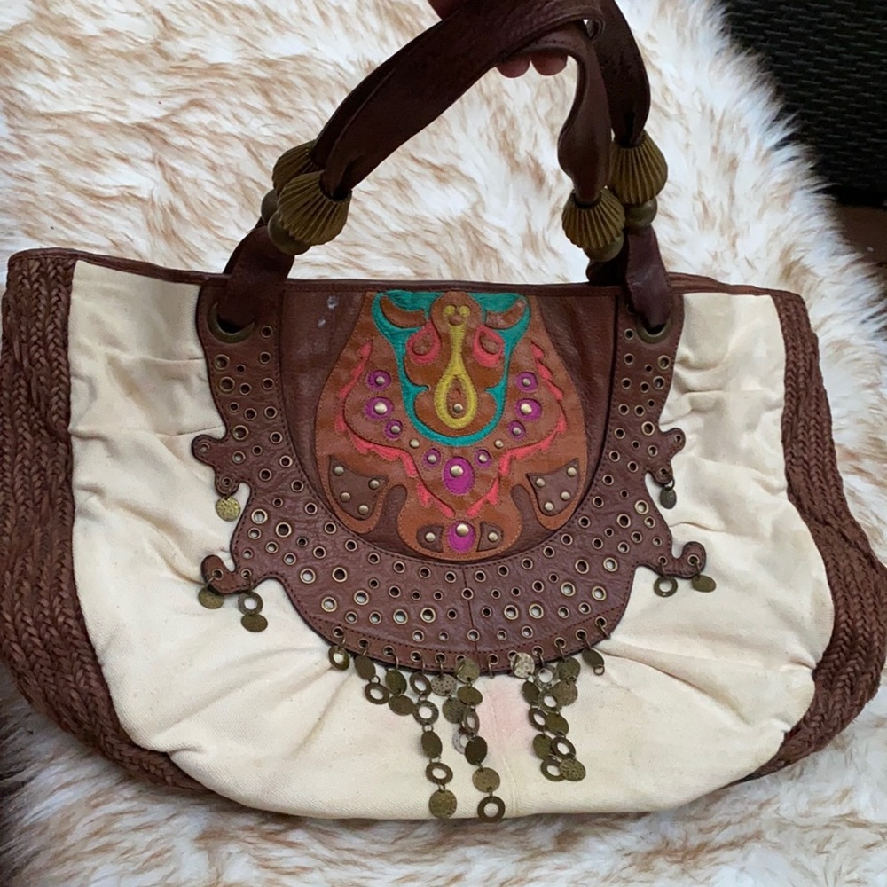 Wild and Wonderful G Senes Tote!